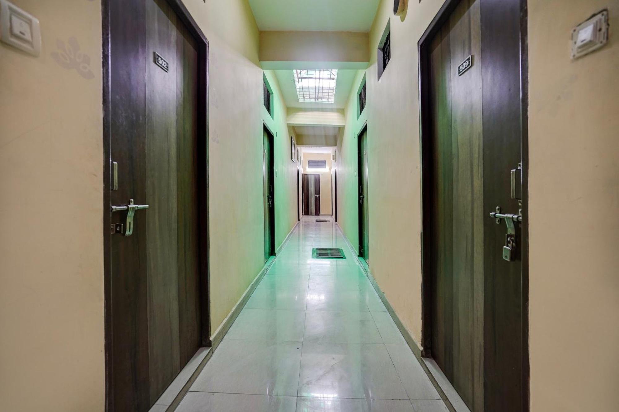 Mirzāpur Hotel O Shyam Utsav מראה חיצוני תמונה