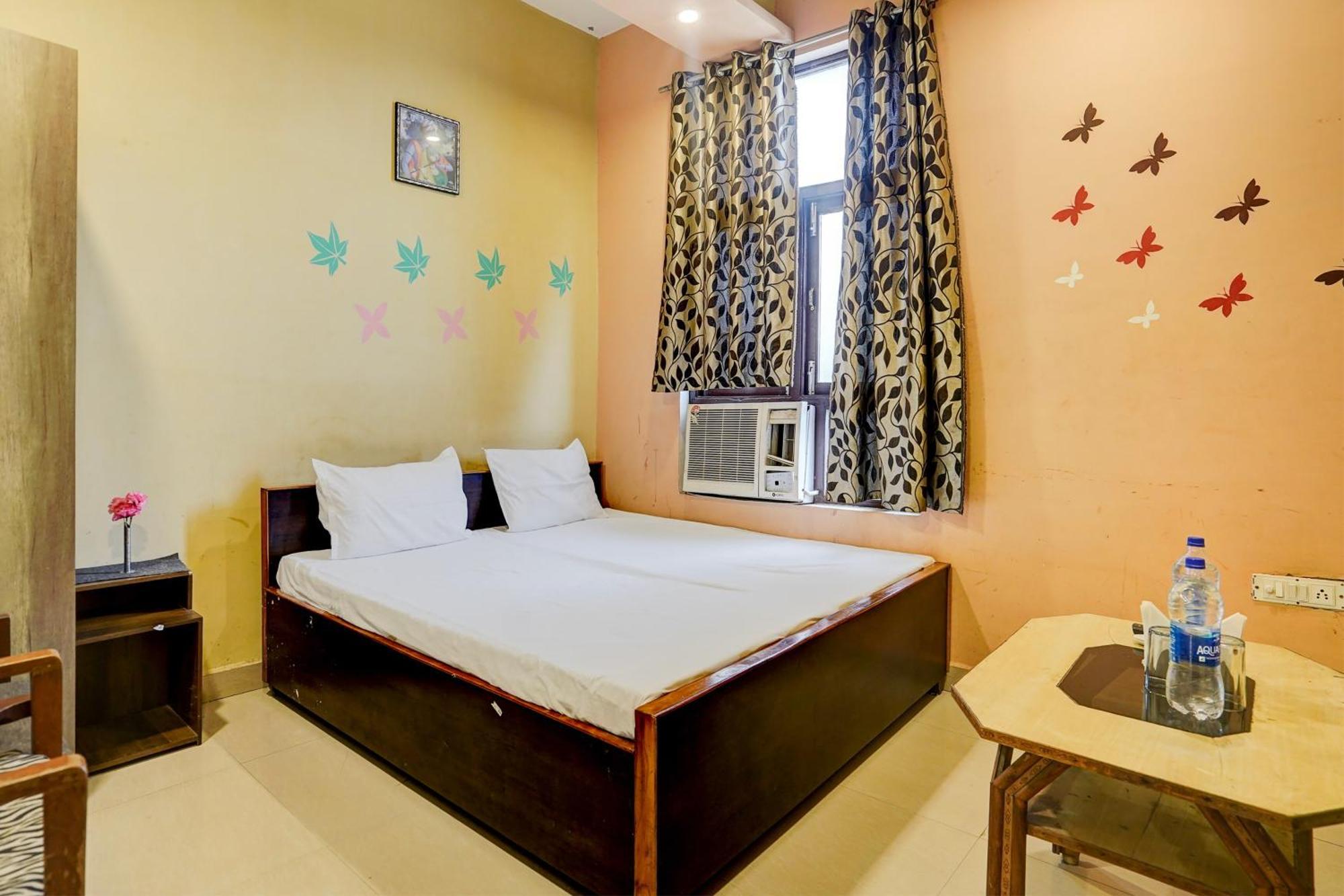 Mirzāpur Hotel O Shyam Utsav מראה חיצוני תמונה